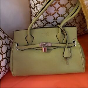 Hermès Birkin 35 handbag in Vert Olive Togo leather
